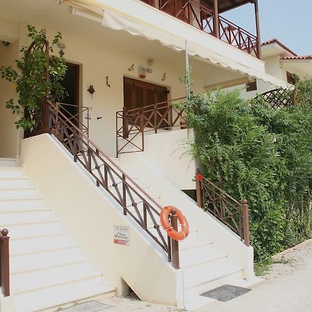 Апартаменты Two-Floor House Next To Sea Лоутраки Экстерьер фото